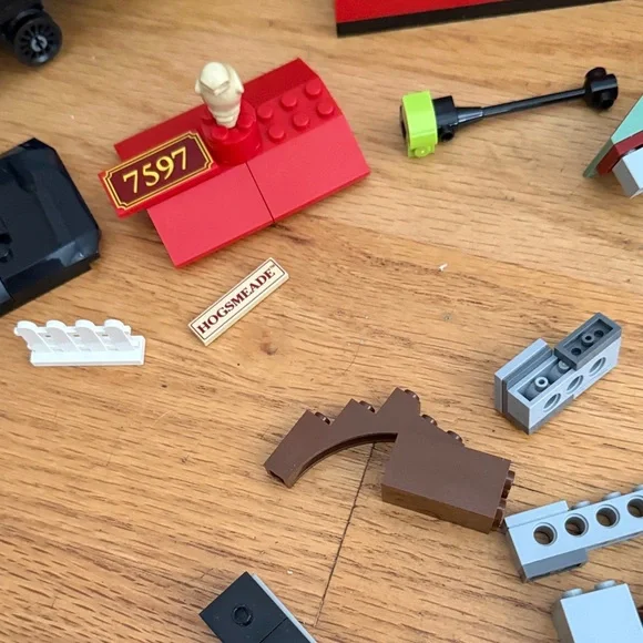 LEGO Harry Potter Pieces and Partial Sets with Minifigures  4758  4738 - Picture 12 of 16